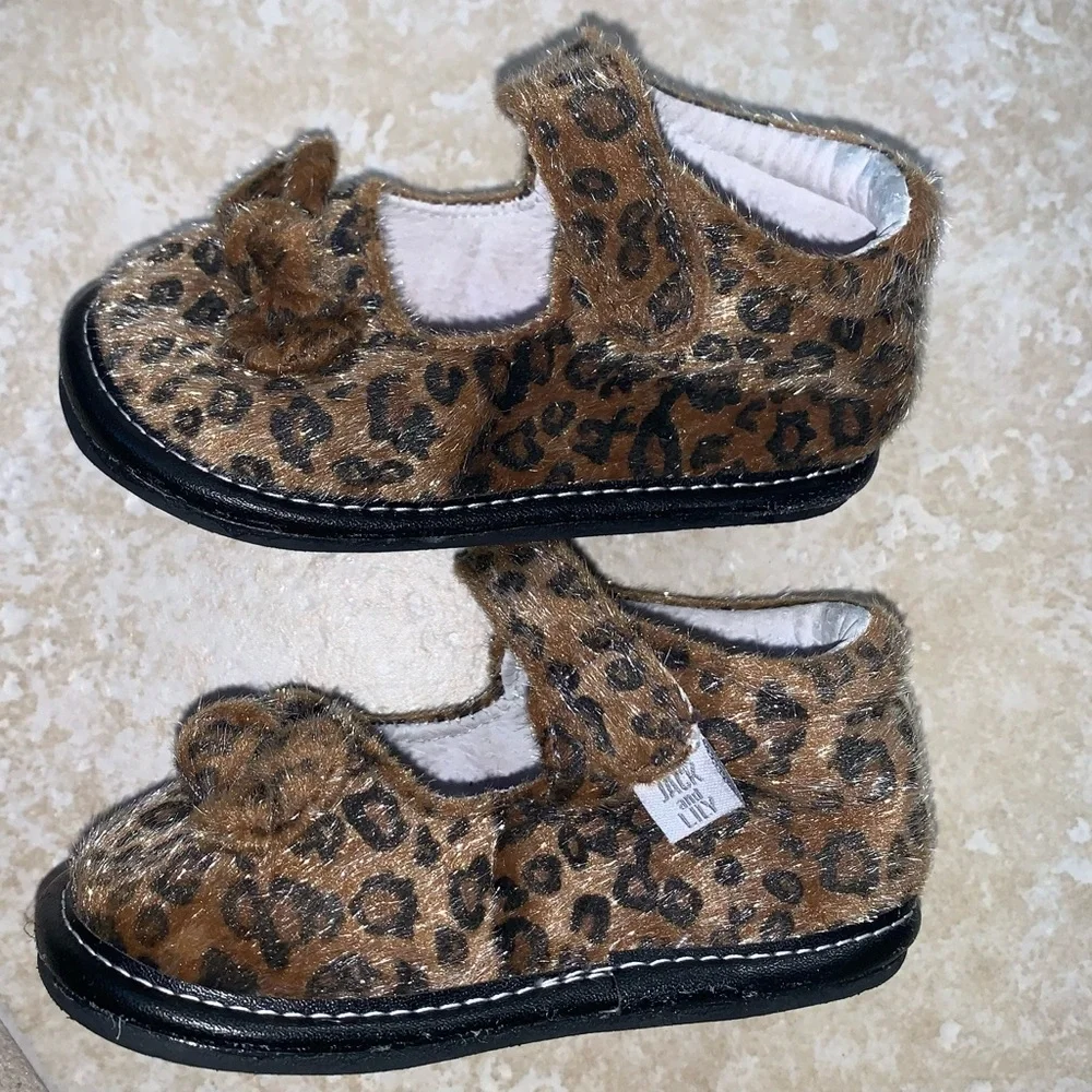 JACK and LILY MY SHOES faux fur Mary Jane dress shoes baby size 18-24 M 6 5